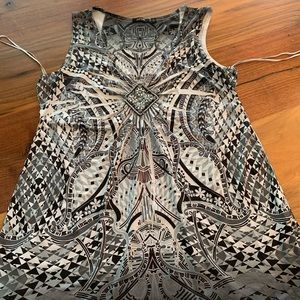 Decorative pattern tank top